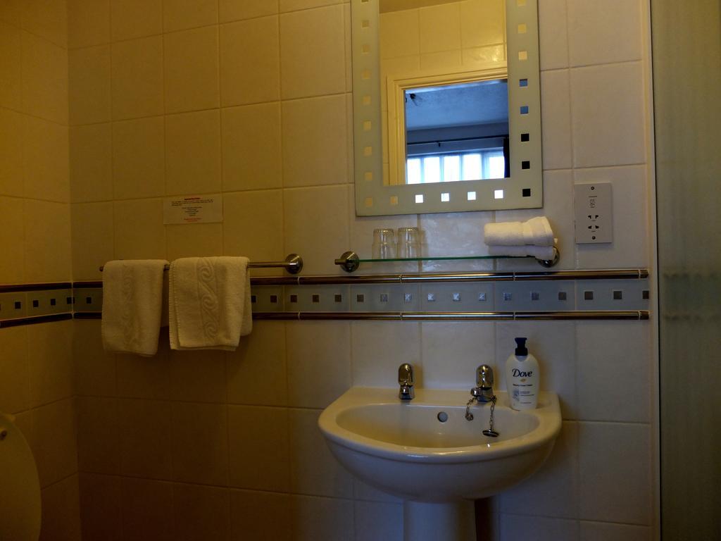 Meadowcroft Guest House Уиндермер Стая снимка
